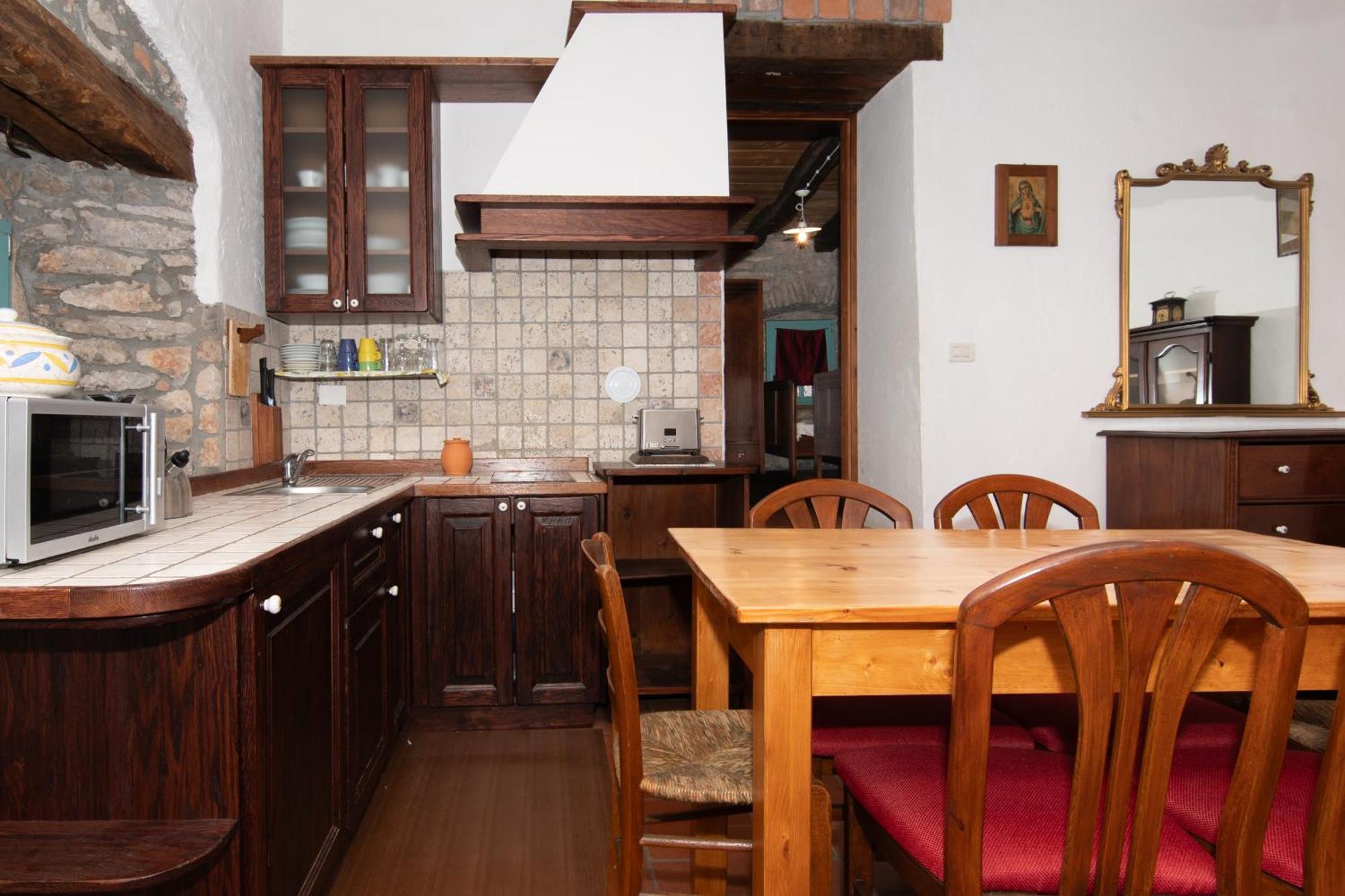 Apartments Valentinus 1800 Sežana Exterior foto